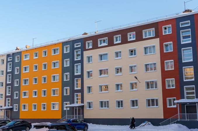 Завершен монтаж на здании жилого дома :  г. Норильск, ул. Мира, д.68